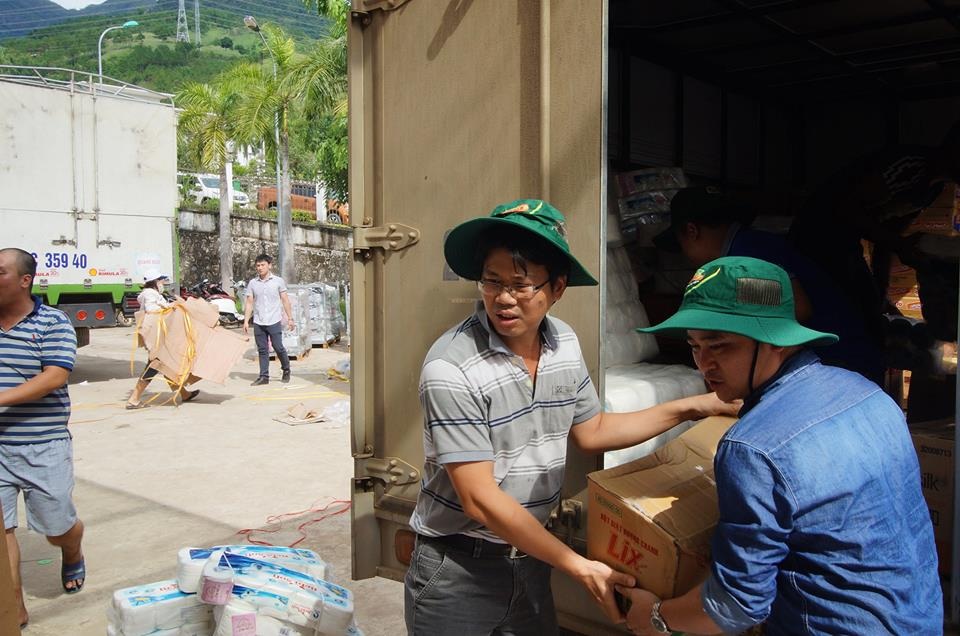 Chung tay hỗ trợ bà con tại tâm lũ Sơn La - 3 Công ty Dekalb Việt Nam (Monsanto) chung tay giúp đỡ bà con Sơn La