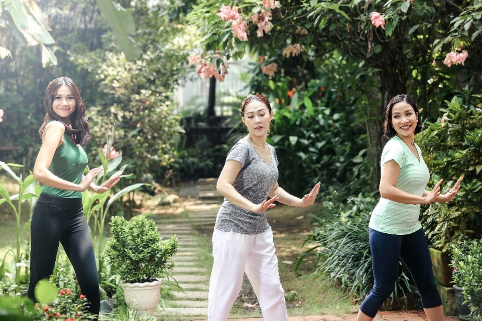 Bí quyết 5 phút trẻ đẹp mỗi ngày của Thanh Hằng, Mỹ Linh - 3 Bí quyết 5 phút trẻ đẹp mỗi ngày của Thanh Hằng, Mỹ Linh - 3