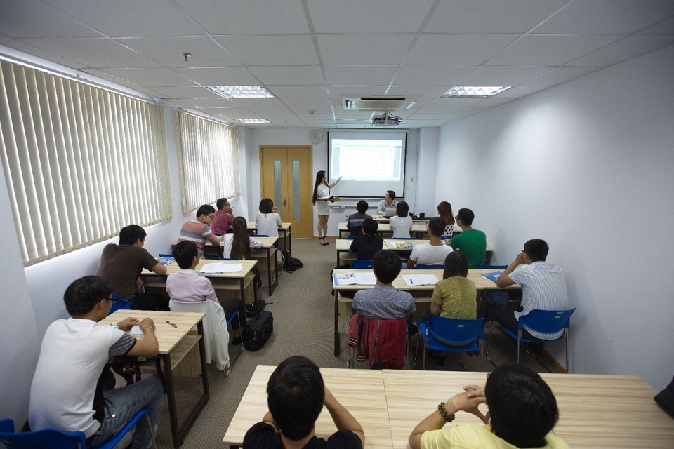 Du học: Chọn A – level hay dự bị Đại học 1 + 3 tốt hơn? - 3
Sinh viên quốc tế học tập trong môi trường hiện đại.