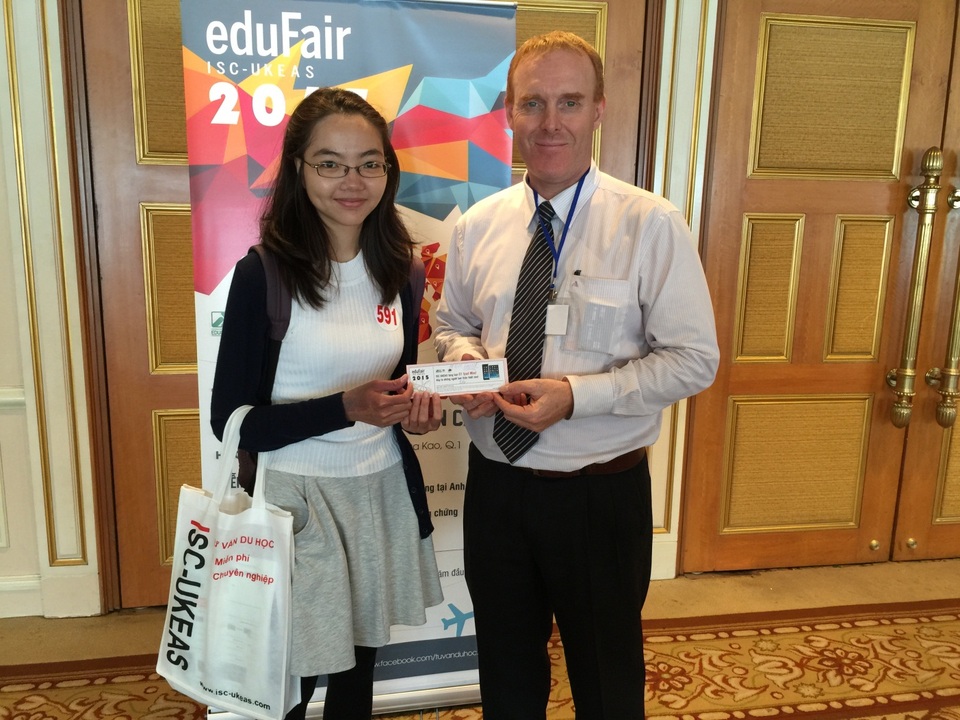 
Học sinh đạt giả thưởng iPad mini tại Triển lãm năm 2016
