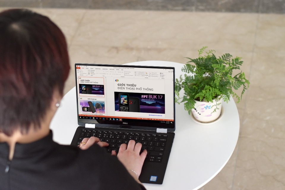 Ngắm bộ đôi laptop xoay 360 độ quyến rũ doanh nhân - 3 Ngắm bộ đôi laptop xoay 360 độ quyến rũ doanh nhân - 3