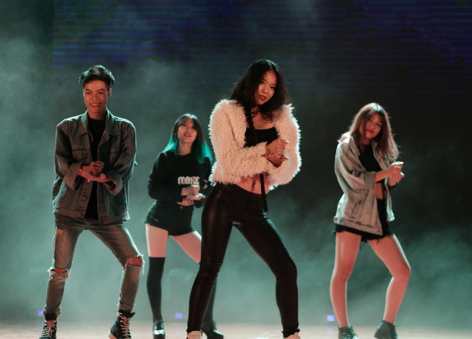 Bùng nổ đêm nhạc “Nhật ký 20” chào tân sinh viên Học viện Báo chí - 4