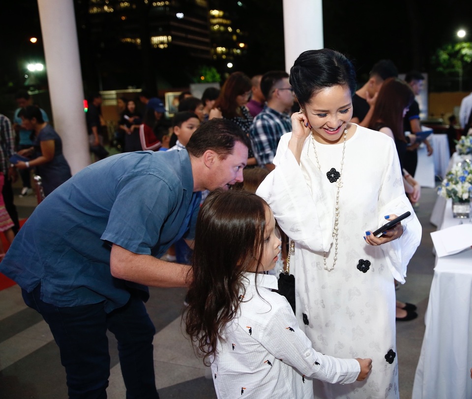 Diva Hồng Nhung cùng gia đình nhỏ của mình