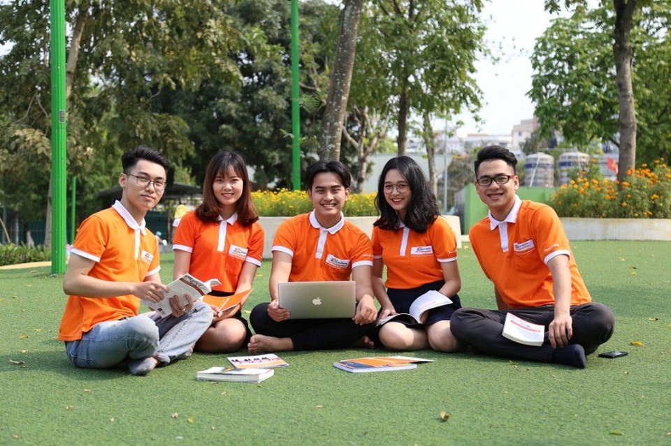 Cao đẳng thực hành FPT Polytechnic ký kết thỏa thuận hợp tác về đào tạo với VinMart+ - 3
Thỏa thuận hợp tác này sẽ mở ra cơ hội rộng mở cho sinh viên FPT Polytechnic tại VinMart+, đảm bảo 100% sinh viên ra trường có được việc làm.