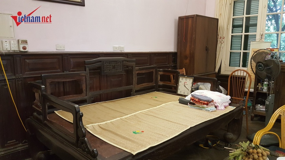 Chiếc tràng kỷ đặc biệt. Ảnh: Diệu Bình