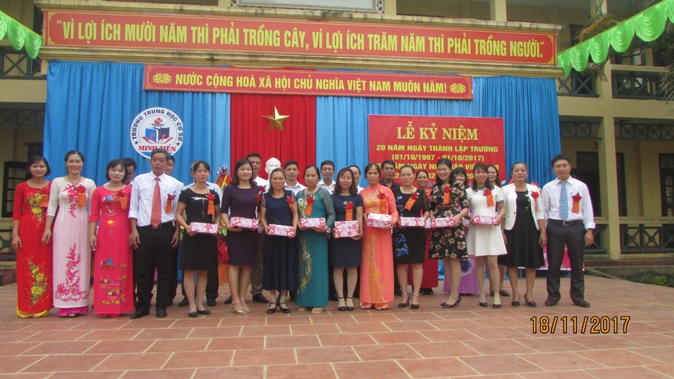 Kỷ niệm 20 năm ngày thành lập Trường THCS Minh Tiến - 3 Kỷ niệm 20 năm ngày thành lập Trường THCS Minh Tiến - 3