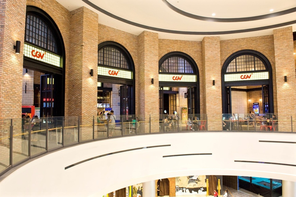 Người Việt ưa chuộng hàng tiêu dùng gắn mác Nhật Bản - 3 Hàng loạt tiện nghi đẳng cấp như rạp chiếu phim, khu vui chơi, phòng tập gym… chính là điểm nhấn nổi bật của chuỗi TTTM này