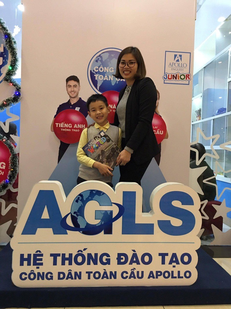 Mẹ “nhà khủng long học” Minh Khang: Ngôn ngữ là công cụ để con theo đuổi đam mê - 3 Mẹ “nhà khủng long học” Minh Khang: Ngôn ngữ là công cụ để con theo đuổi đam mê - 3