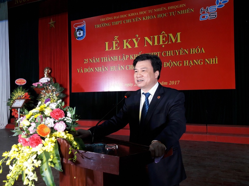 Khối THPT chuyên Hóa: 25 năm chinh phục những huy chương - 3
Thứ trưởng Bộ GD&ĐT Nguyễn Hữu Độ
