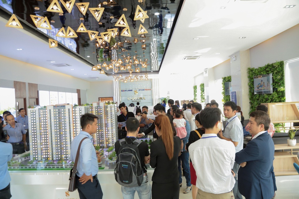 Bất động sản khu Đông – “nóng” với phân khúc nhà ở dành cho giới trẻ - 3 Điểm nhấn thu hút giới trẻ đến với dự án có lẽ là tiêu chí 3 “tiện” của dự án: “Tiện đường, tiện nghi và tiện cả thanh toán” khiến giới trẻ không ngần ngại xuống tiền.