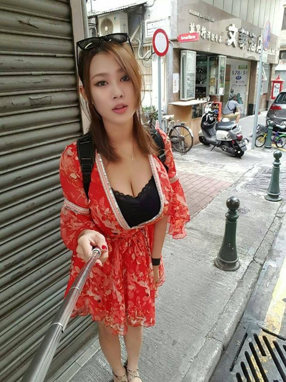 Sở hữu vòng 1 đồ sộ, mỹ nữ gặp nhiều phiền toái, bị "mắng oan" - 12 Sở hữu vòng 1 đồ sộ, mỹ nữ gặp nhiều phiền toái, bị "mắng oan" - 12