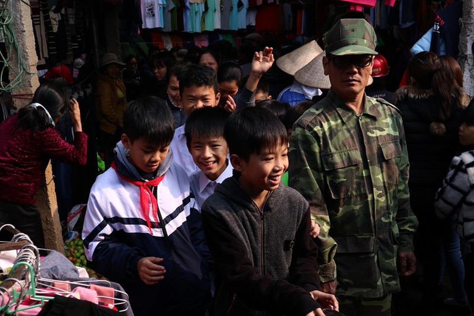 Lạ lùng phiên chợ cuối năm ở thủ đô chỉ dành cho quý ông - 4 Lạ lùng phiên chợ cuối năm ở thủ đô chỉ dành cho quý ông - 4