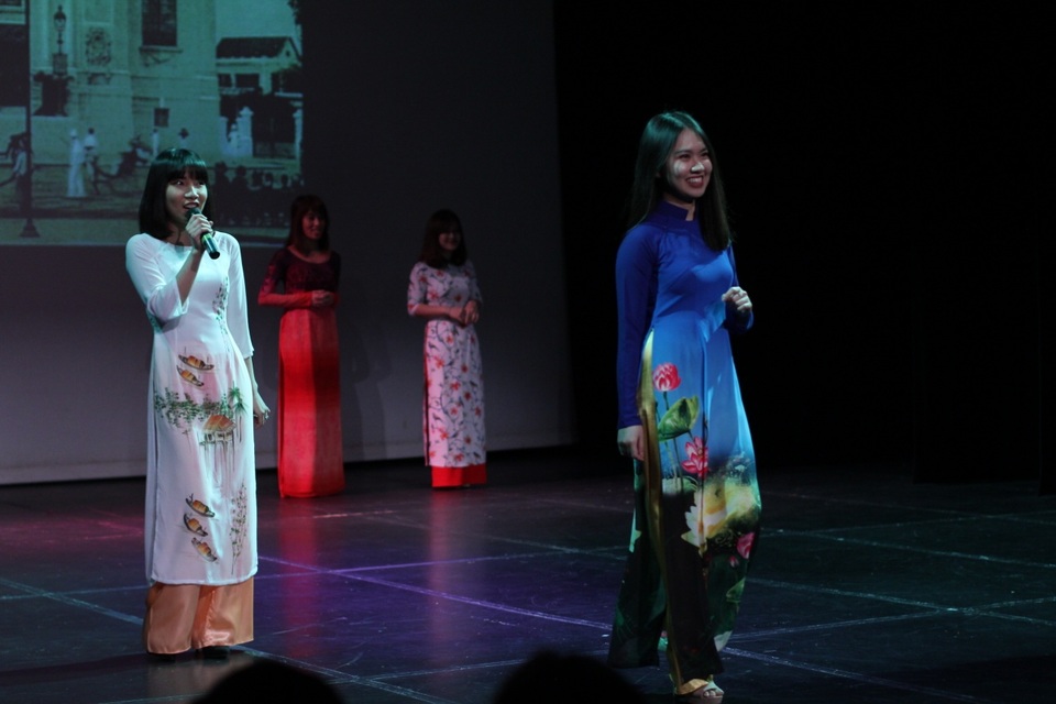 Du học sinh Việt quảng bá văn hóa nước nhà đến bạn bè quốc tế - 4 Du học sinh Việt quảng bá văn hóa nước nhà đến bạn bè quốc tế - 4