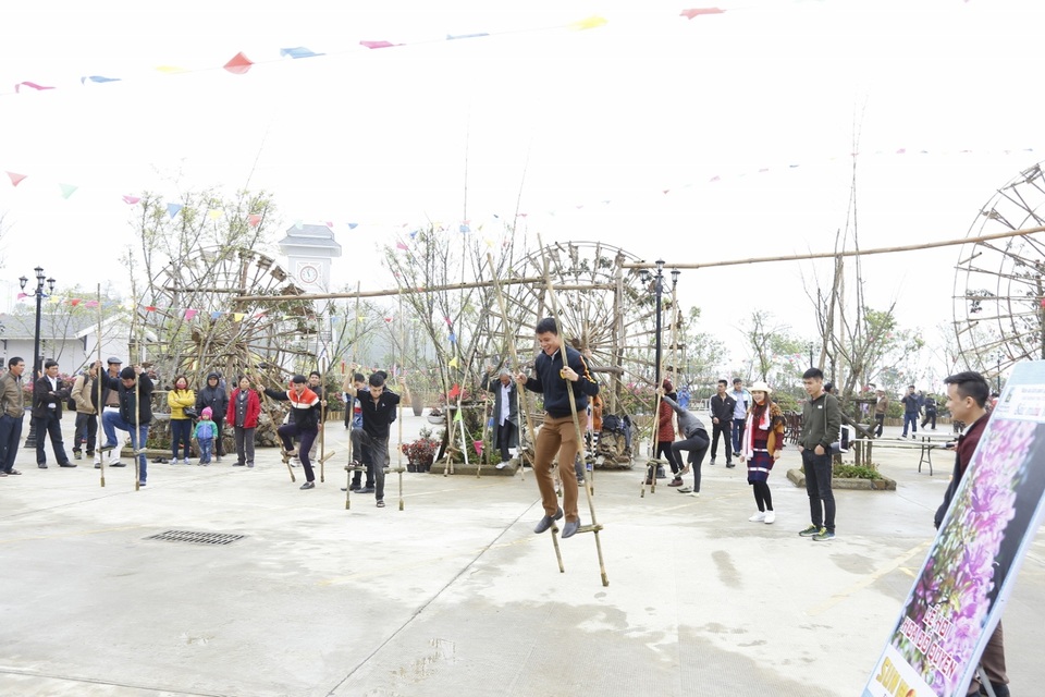 Fansipan Legend hút khách mùa lễ hội hoa đỗ quyên - 4 Fansipan Legend hút khách mùa lễ hội hoa đỗ quyên - 4