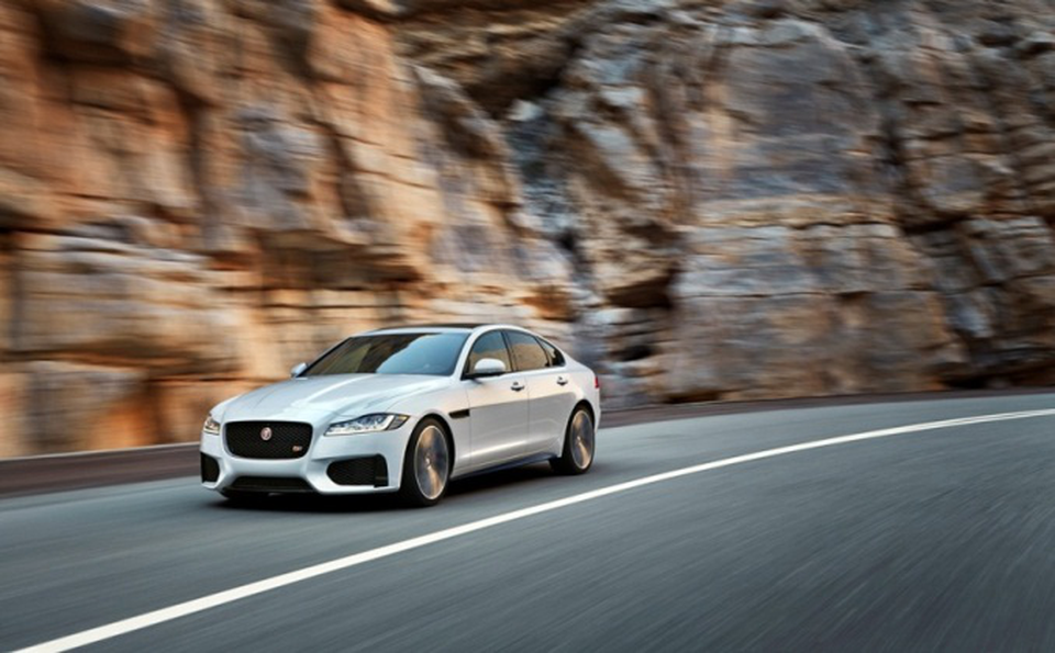 Jaguar XF 2017 - Đẳng cấp hoàng gia Anh quốc - 4 Jaguar XF 2017 - Đẳng cấp hoàng gia Anh quốc - 4