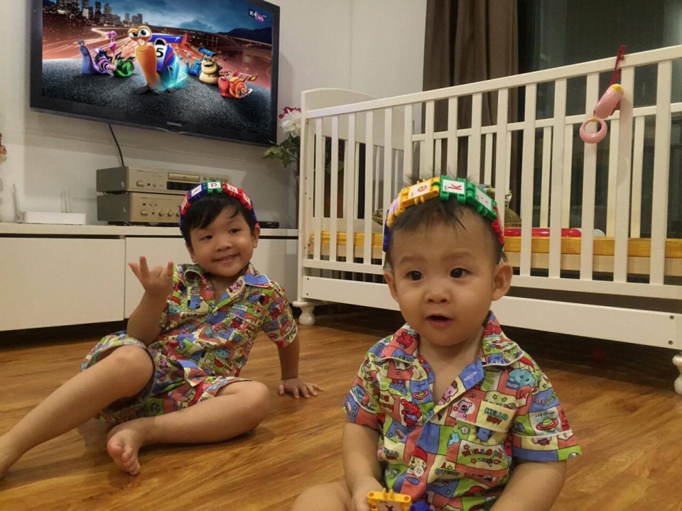 Đan Lê bật mí cách gắn kết gia đình đơn giản mà hiệu quả - 4 Vợ chồng Đan Lê dành nhiều thời gian cho hai nhóc kháu khỉnh