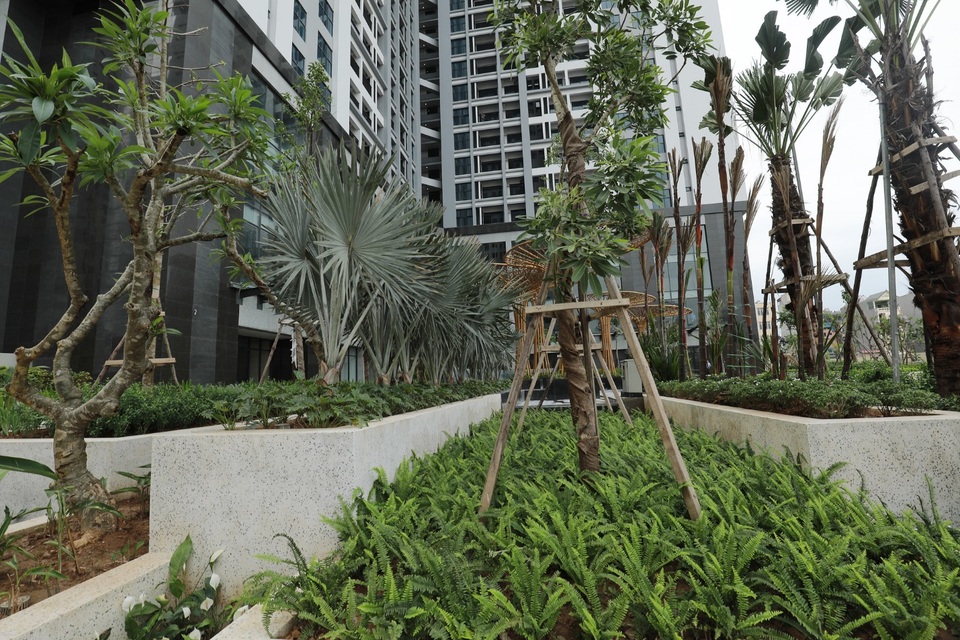 Chỉ 1,1 tỷ đồng sở hữu căn hộ ở ngay tại dự án Goldmark City - 4 Không gian trong khuôn viên dự án tràn ngập màu xanh bởi chủ đầu tư xây dựng với mật độ chỉ hơn 23% và dành hơn 155 tỷ đồng cho riêng hạng mục cảnh quan, cây xanh.
