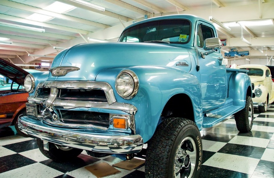 Rong ruổi trên con đường huyền thoại Route 66 - 4 Bảo tàng xe cổ Route 66 Auto – điểm thu hút đông đảo du khách quốc tế