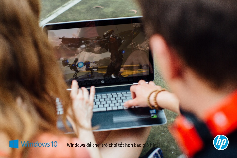 Một nghìn lẻ một cách cho bạn "quẩy" xả hơi hè này - 4 HP Pavilion x360 hay HP Pavilion 14/15 xứng đáng là chiếc máy tính xách tay đầy tính giải trí, lại mỏng-gọn-nhẹ, dại gì mà không mang theo bên mình anh em nhỉ.