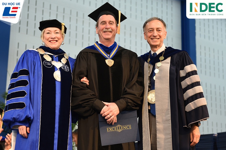 Và với sự đầu tư, phát triển không ngừng của trường về chất lượng giáo dục và cơ sở vật chất, SUNY Poly đang ngày một lớn mạnh và vươn lên tầm cao mới trong nhiều bảng xếp hạng trong nước và trên toàn thế giới.