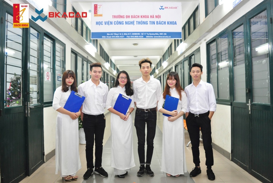 Cách mạng công nghiệp 4.0: Học CNTT ở đâu? - 4
Sinh viên Học viện CNTT Bách Khoa (BKACAD) được đánh giá cao bởi kỹ năng thành thạo và tinh thần làm việc hăng say. Đây luôn là điểm nhấn cho sinh viên khi tìm kiếm cơ hội phát triển ở bất cứ đâu.