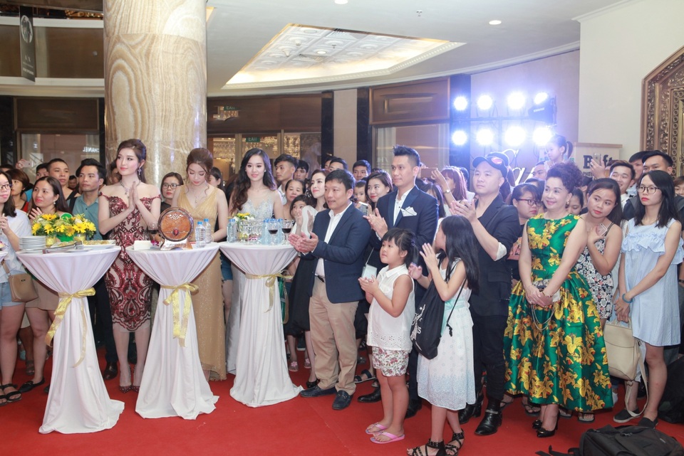 Long Beach Pearl khai trương cửa hàng mới tại Tràng Tiền Plaza - 4 Sự kiện thu hút sự tham gia của đông đảo khách hàng.