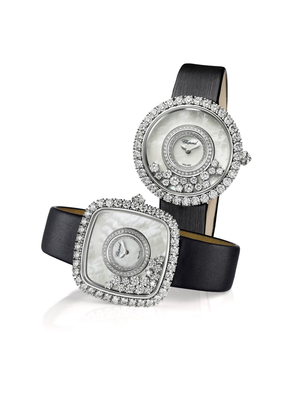 Đồng hồ Chopard - món đầu tư đắt giá - 4 Theo đánh giá cuối tháng Tư vừa qua của Dejaba, một trang chuyên thông tin và bình luận về đồng hồ và trang sức, Happy Diamonds là một trong số đồng hồ và nữ trang nên đầu tư tại thời điểm này. Dejaba đánh giá, đây có lẽ là chiếc đồng hồ vui tươi nhất trong số các loại đồng hồ, với đặc điểm nổi bật là những viên kim cương chuyển động tự do trên khắp mặt đồng hồ.