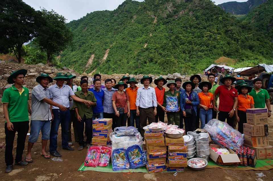 Chung tay hỗ trợ bà con tại tâm lũ Sơn La - 4 Dekalb Việt Nam đã thu thập được sự đóng góp tự nguyện của nhiều đại lý và cá nhân dành cho đồng bào Sơn La