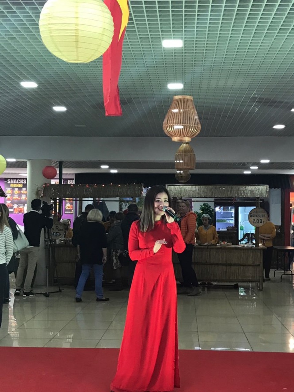 Rực rỡ Festival thức ăn đường phố Việt tại Nga - 5 Rực rỡ Festival thức ăn đường phố Việt tại Nga - 5