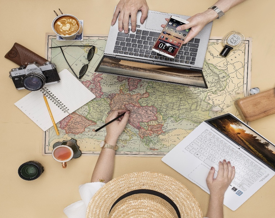 LG Gram đang trở thành chiếc laptop xu hướng xuất hiện ở nhiều không gian làm việc của giới trẻ