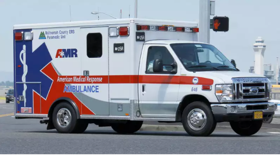 
Xe chở nhân viên y tế phục vụ tổng thống. (Ảnh: AP)
