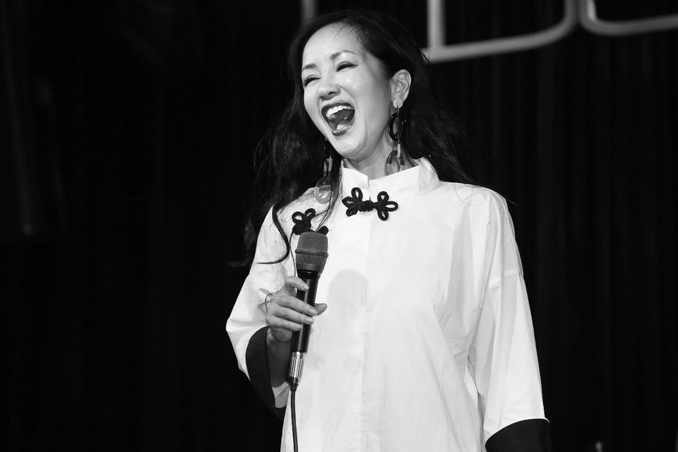 Thu Phương, Cẩm Vân, Lệ Quyên miệt mài tập luyện cùng nhạc sĩ Hoài Sa - 4 Thu Phương, Cẩm Vân, Lệ Quyên miệt mài tập luyện cùng nhạc sĩ Hoài Sa - 4