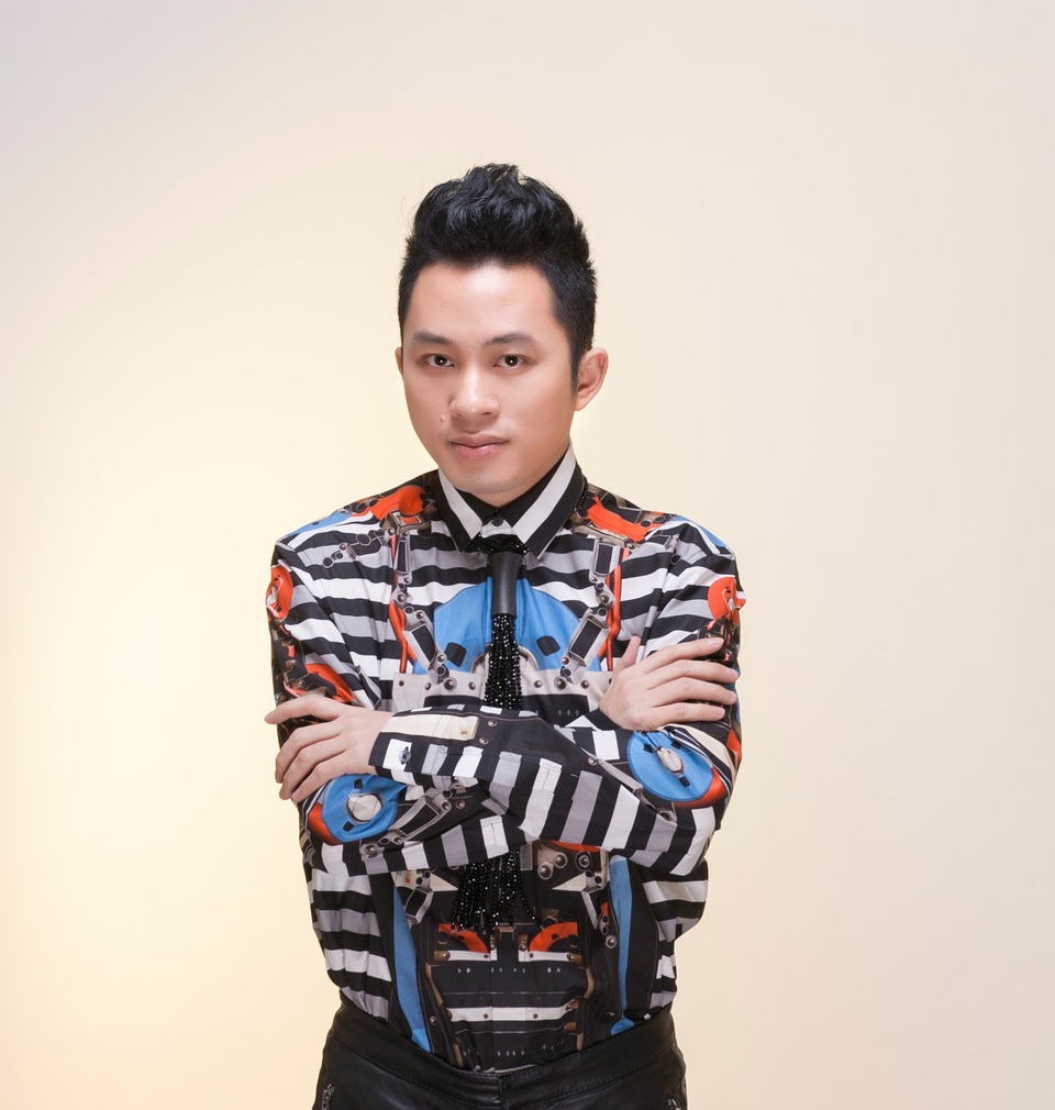 Ca sỹ Tùng Dưowng góp mặt trong chương trình