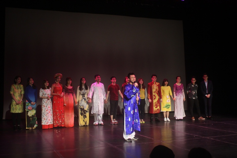 Du học sinh Việt quảng bá văn hóa nước nhà đến bạn bè quốc tế - 5 Du học sinh Việt quảng bá văn hóa nước nhà đến bạn bè quốc tế - 5