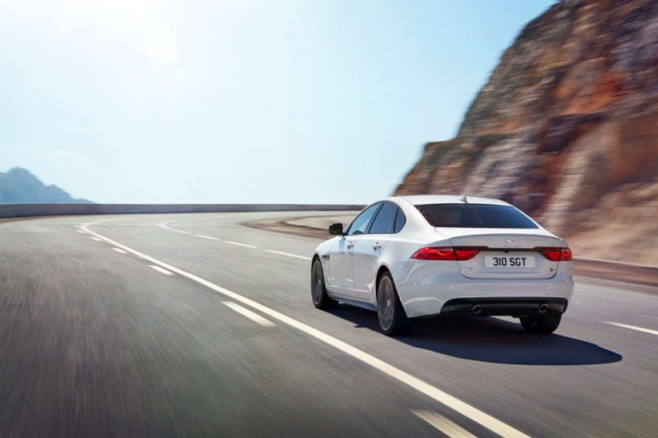 Jaguar XF 2017 - Đẳng cấp hoàng gia Anh quốc - 5 Jaguar XF 2017 - Đẳng cấp hoàng gia Anh quốc - 5