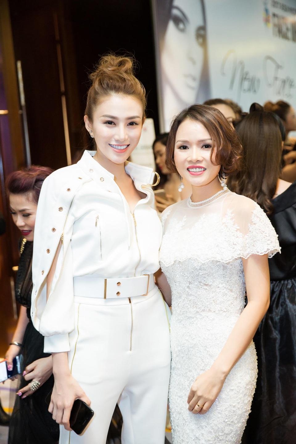 Doanh nhân Sarah Tú hội ngộ dàn sao trong sự kiện Face Of Vietnam - 5 Với quán quân The Face 2014 Lê Hà
