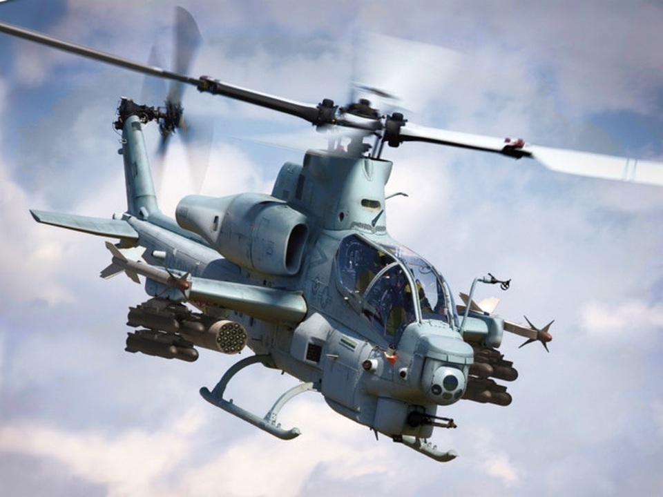 Trực thăng AH-1Z Viper: “Rắn siêu độc” của Quân đội Mỹ - 6
Nhờ động cơ cực mạnh AH-1Z Viper có thể dễ dàng đạt vận tốc tối đa lên đến 337km/h và đạt trần bay 6,1km.
