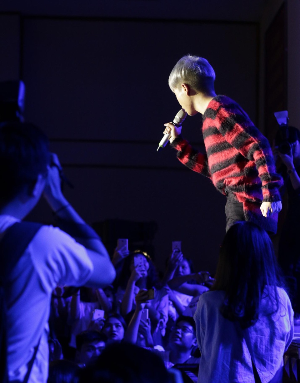 Bùng nổ đêm nhạc “Nhật ký 20” chào tân sinh viên Học viện Báo chí - 5