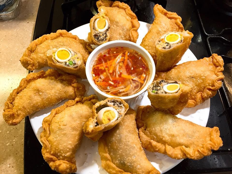 Lạnh rồi, làm ngay bánh gối giòn ngon, nóng hổi nhâm nhi thôi - 3 Lạnh rồi, làm ngay bánh gối giòn ngon, nóng hổi nhâm nhi thôi - 3