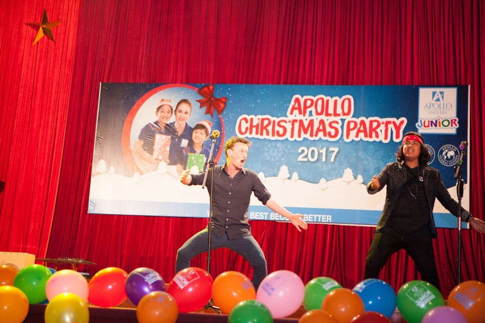 
Jayden và bạn với tiết mục nhảy Haka. Đây là điệu nhảy thổ dân đặc trưng New Zealand. Tham gia điệu nhảy này đồng nghĩa với việc bạn đã sẵn sàng đón nhận mọi thử thách.
