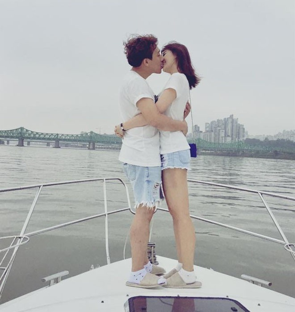 Nhìn lại một năm hôn nhân đầy sóng gió của Trấn Thành, Hari Won - 2 Nhìn lại một năm hôn nhân đầy sóng gió của Trấn Thành, Hari Won - 2