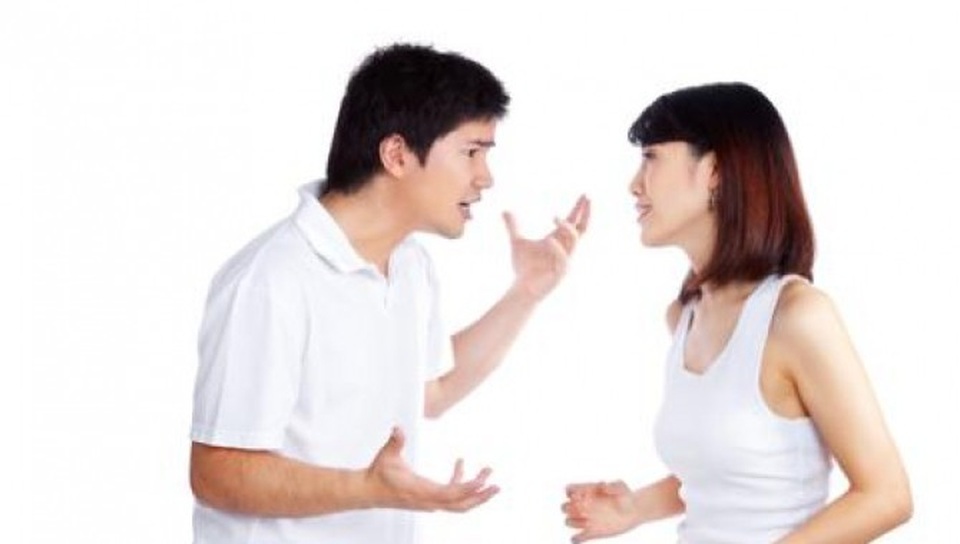 Phát hiện bất ngờ về chồng sắp cưới khiến cô gái do dự kết hôn - 2 Chồng sắp cưới thô bạo, cãi nhau liên tục không thể nào có một cuộc hôn nhân hạnh phúc (Ảnh minh họa IT)