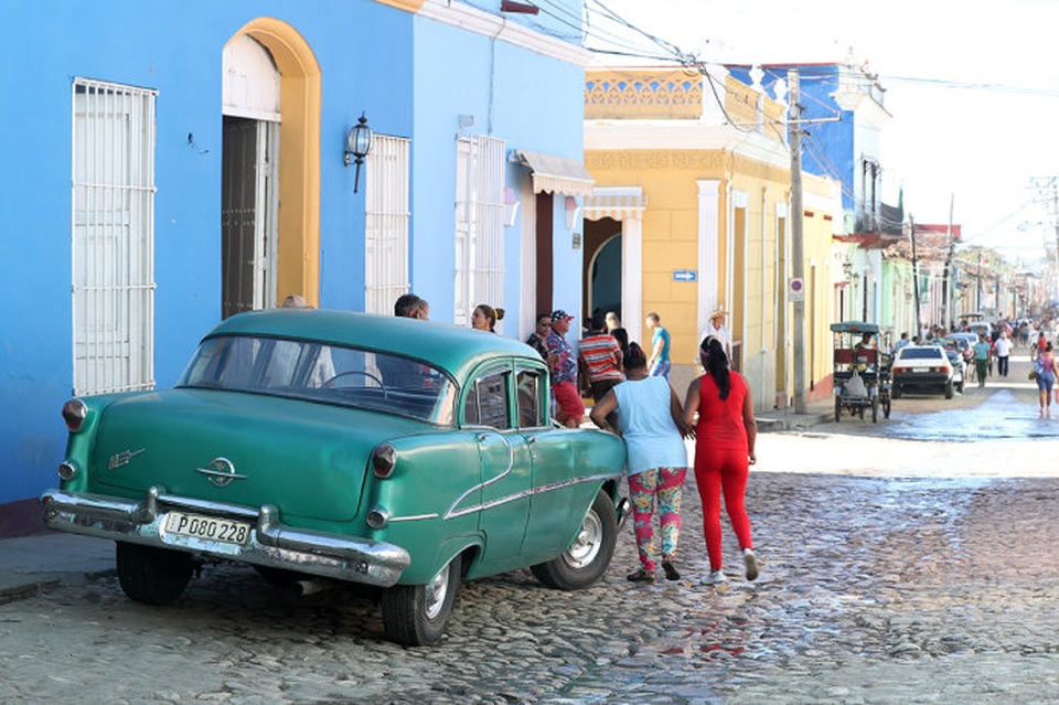 Gái đẹp và xe hơi cổ độc, lạ tràn ngập đường phố Cuba - 17 Gái đẹp và xe hơi cổ độc, lạ tràn ngập đường phố Cuba - 17