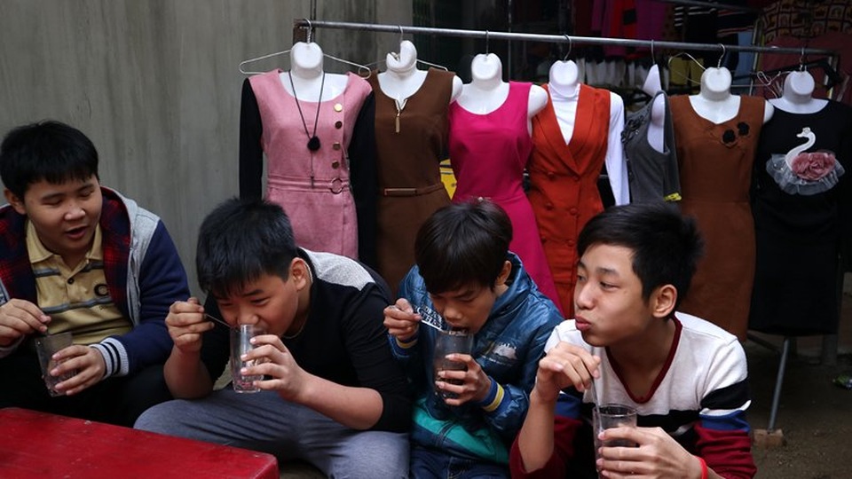 Lạ lùng phiên chợ cuối năm ở thủ đô chỉ dành cho quý ông - 6 Lạ lùng phiên chợ cuối năm ở thủ đô chỉ dành cho quý ông - 6