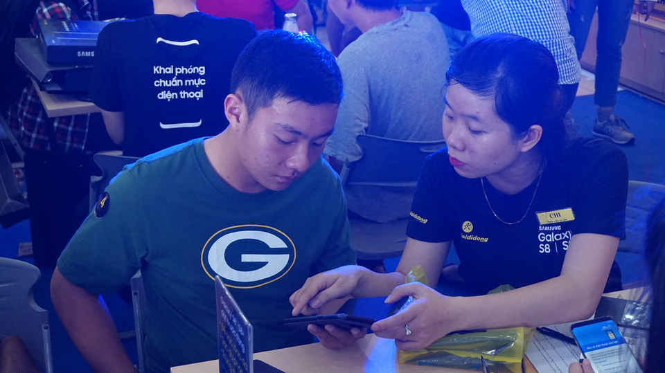 Sau tất cả, Thế Giới Di Động vẫn dẫn đầu số lượng bán Galaxy S8/S8 Plus - 5