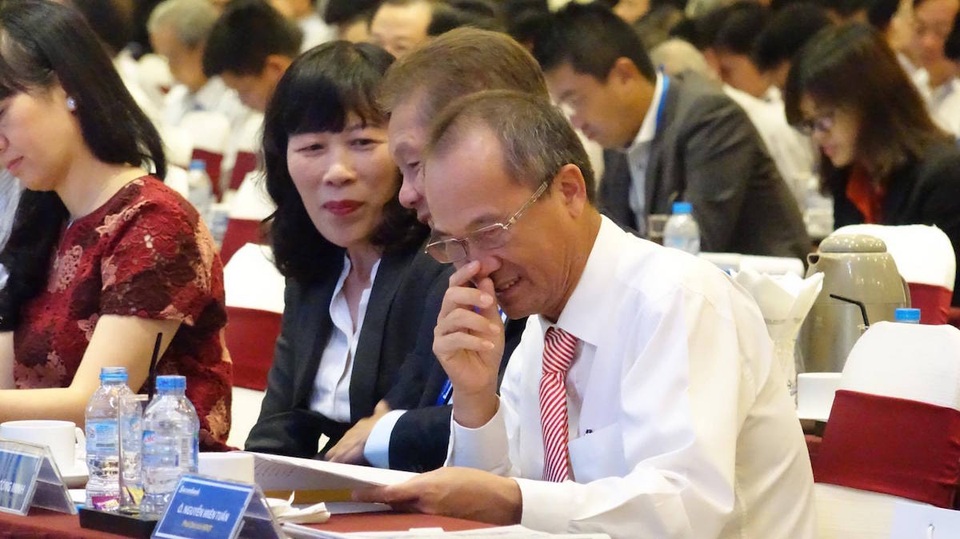 Sao ông Trầm Bê ra đi "không chào ai"? - 7
Có ý kiến xem lại ông Dương Công Minh, nhưng cũng có ý kiến ủng hộ ông Minh vào HĐQT STB