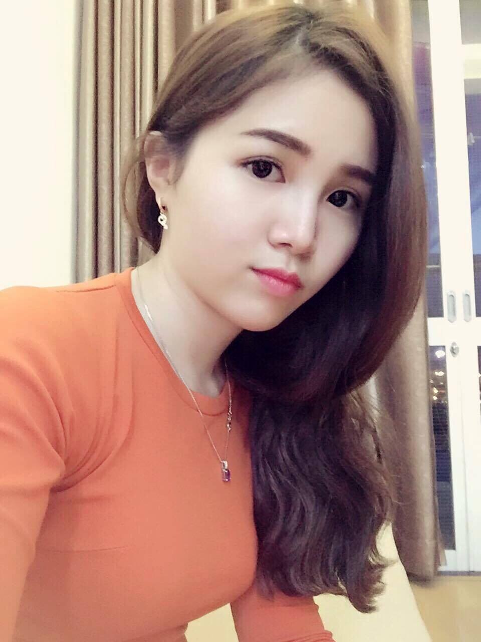 Ngẩn ngơ trước vẻ đẹp của Hotgirl Lương Ngọc Huyền - 6 Ngẩn ngơ trước vẻ đẹp của Hotgirl Lương Ngọc Huyền - 6