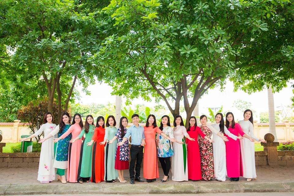 Niềm hạnh phúc lớn của nữ thủ khoa đầu ra trường ĐH Sư phạm Hà Nội - 6 Bằng sự nỗ lực không ngừng, Thu Hiền có cơ hội viết tiếp ước mơ đứng trên bục giảng ngay sau khi rời giảng đường.