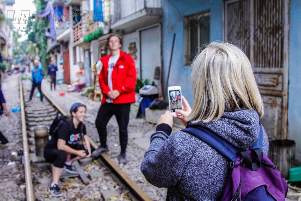 Không chỉ đến để thưởng thức đồ uống, nhiều du khách còn coi đây là điểm check-in  lý tưởng.