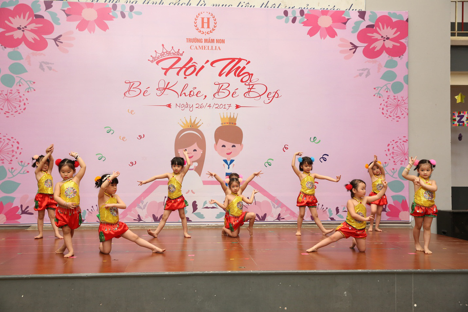 Ngắm các "mẫu nhí" trong hội thi bé khỏe - bé đẹp - 7 Ngắm các "mẫu nhí" trong hội thi bé khỏe - bé đẹp - 7